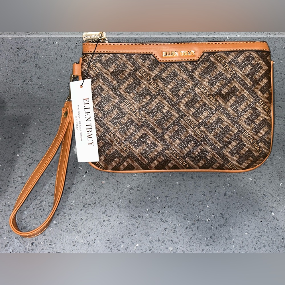 Ellen Tracy Wristlet Wallet Purse Brown Cognac Logo Clutch Credit Card Slots NWT